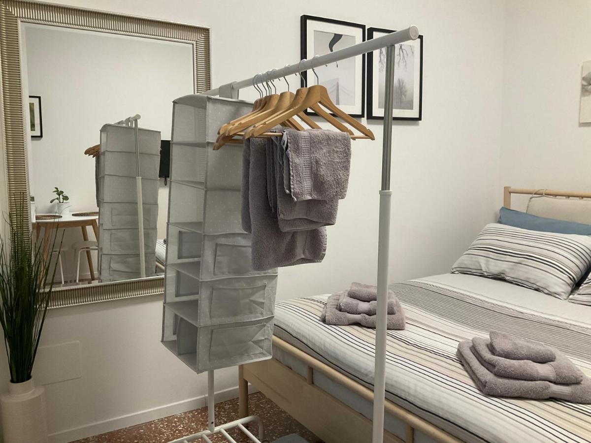Studio 25 apartment - near metro M3 Milano Esterno foto